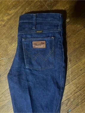 Wrangler Dark Blue Denim Jeans with Classic Tag